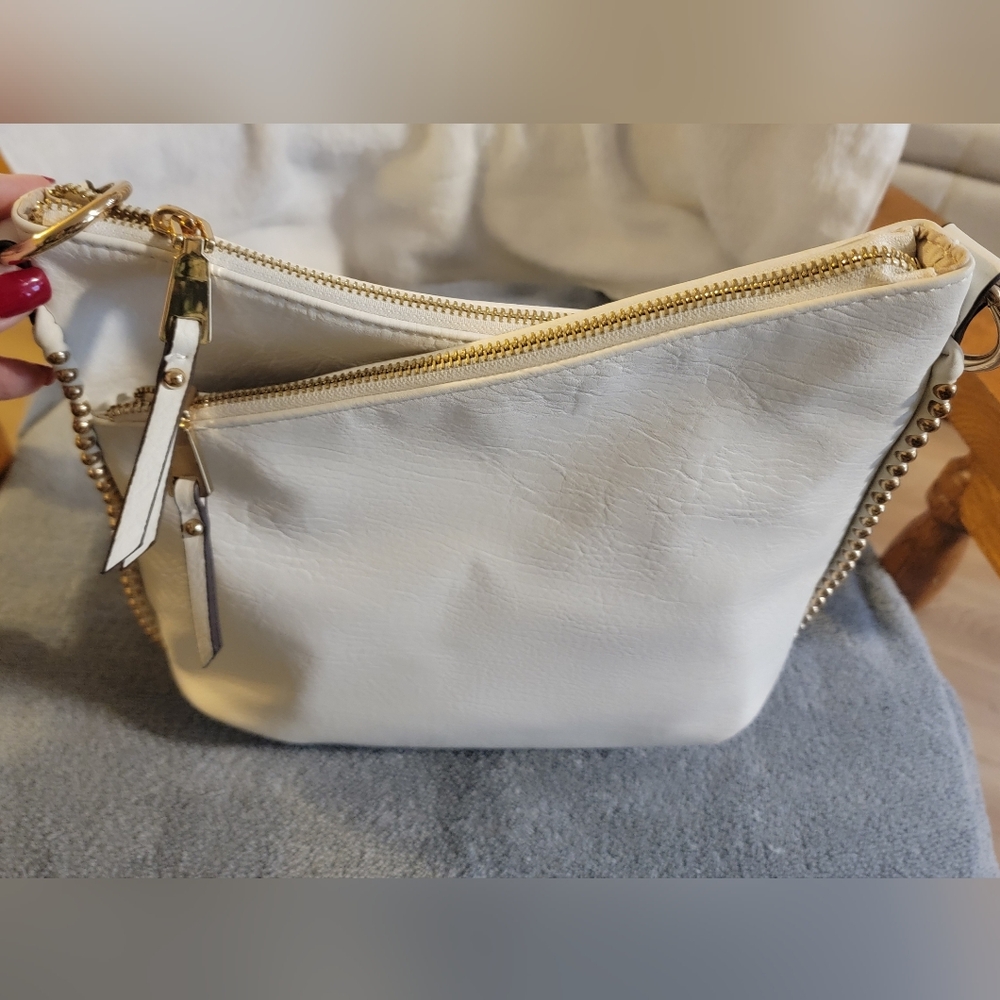 NWOT-Gorgeous- INC International Concepts Leather Shoulder Bag W/gold Studs - Picture 7 of 12